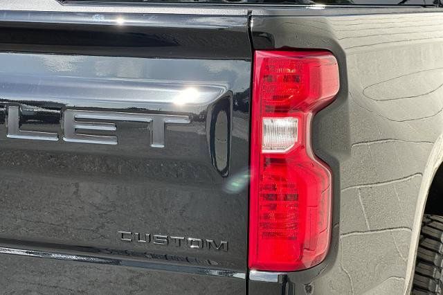New 2026 Chevrolet Silverado 1500 Custom w/ LPO, Dark Essentials Package RWD image 30