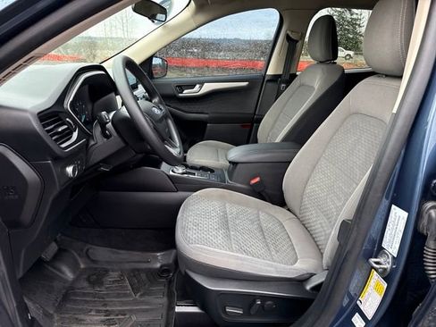 Used 2020 Ford Escape SE image 15