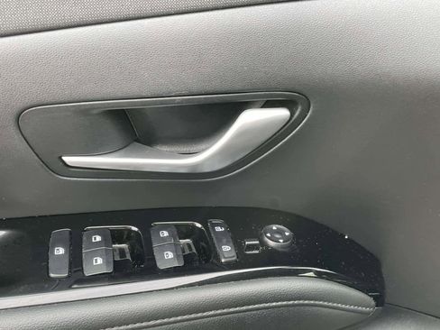 Used 2023 Hyundai Tucson Limited image 11