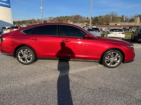 Used 2024 Honda Accord EX image 3