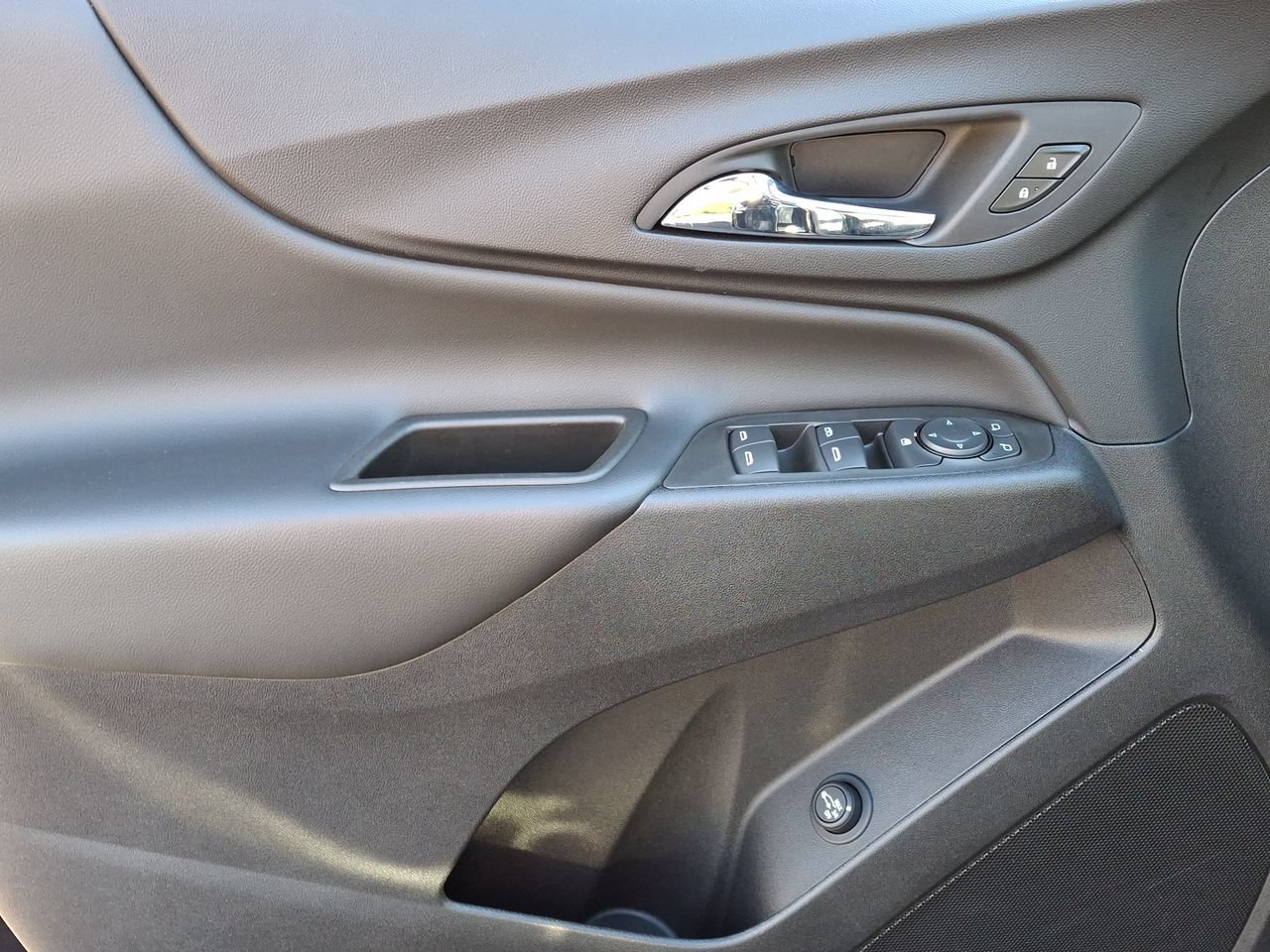 Certified 2023 Chevrolet Equinox LT FWD image 10
