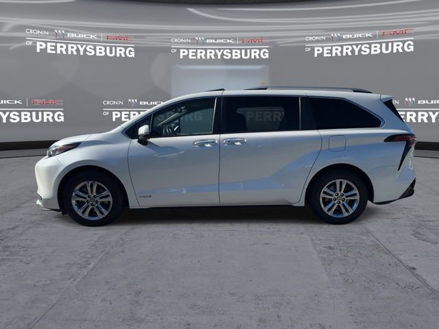 Used 2021 Toyota Sienna Platinum AWD/4WD image 5