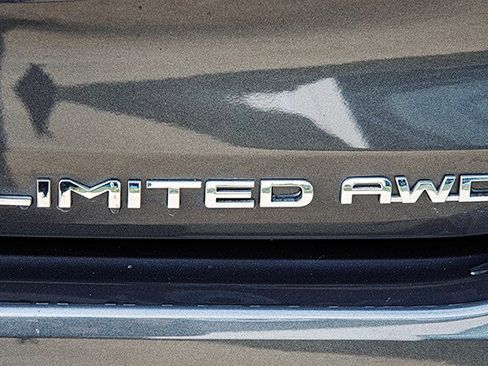 Used 2023 Toyota Highlander Limited image 20