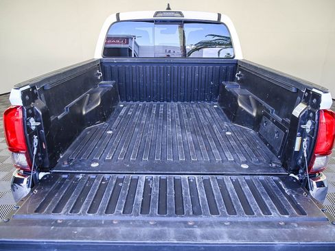 Used 2022 Toyota Tacoma SR5 image 25