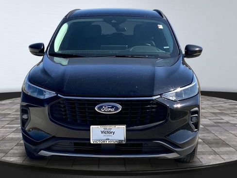 Used 2024 Ford Escape Base image 2