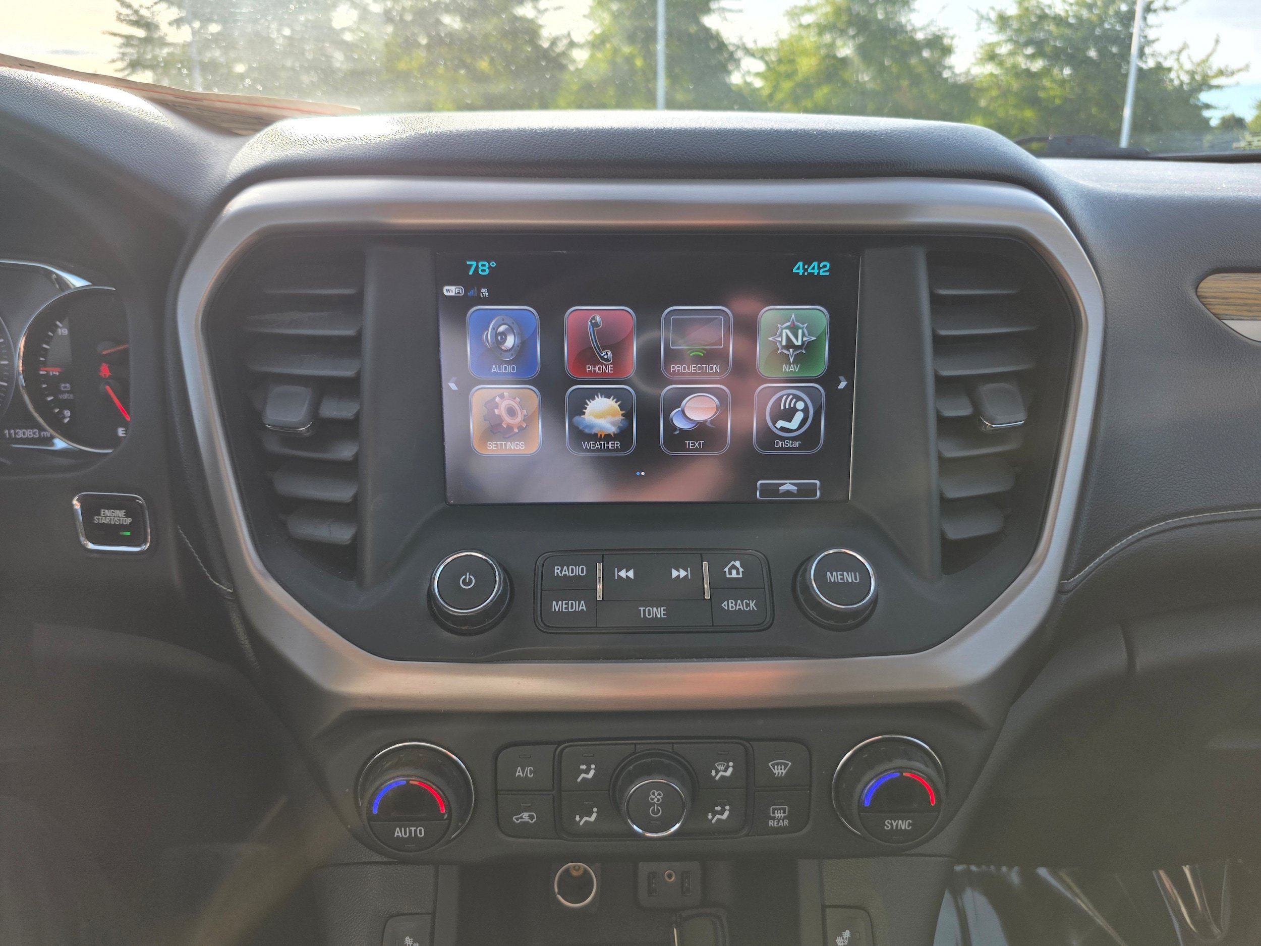 Used 2017 GMC Acadia Denali w/ Technology Package AWD/4WD image 13
