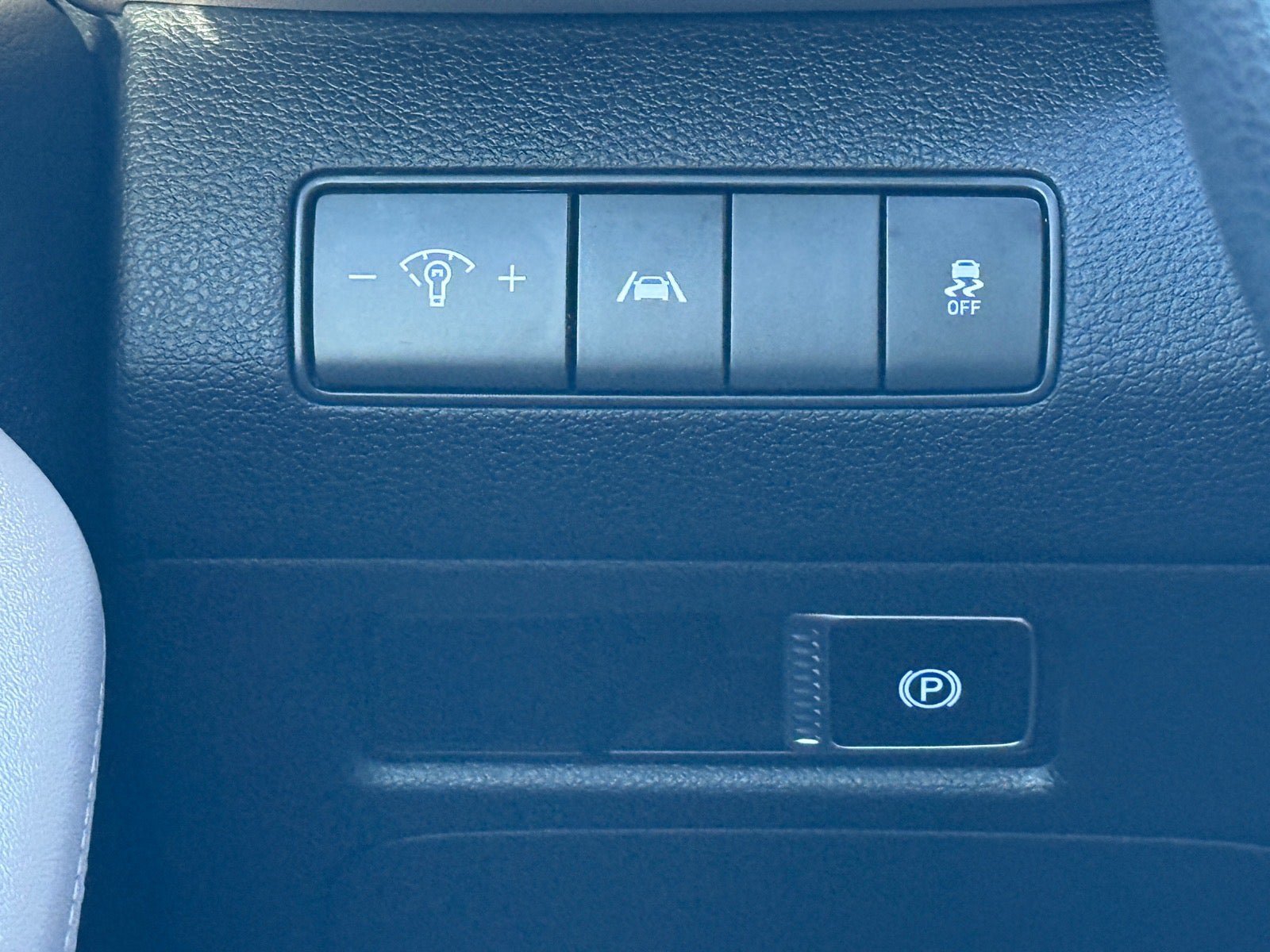 Used 2024 Hyundai Santa Cruz Limited AWD/4WD image 19