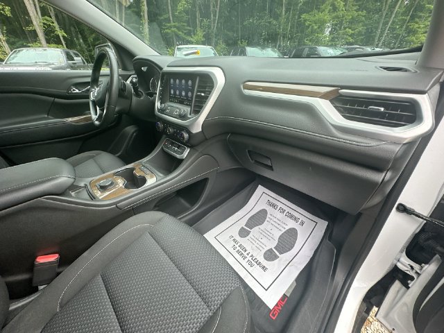 Used 2023 GMC Acadia SLE FWD image 33