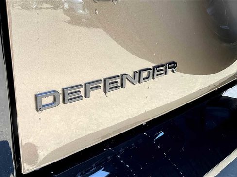 New 2025 Land Rover Defender 110 X-Dynamic SE image 26