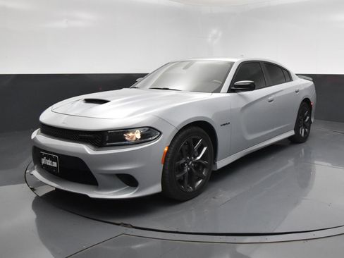 Used 2022 Dodge Charger R/T w/ Blacktop Package RWD image 2