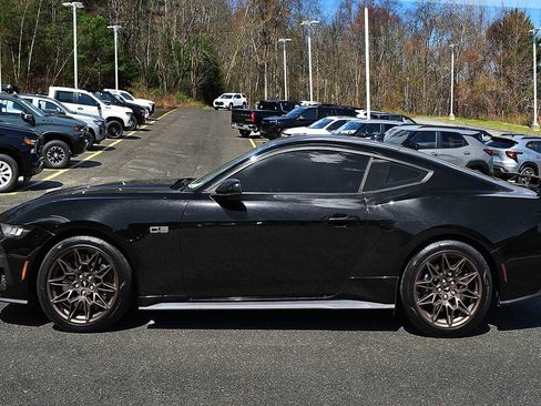 Used 2024 Ford Mustang GT Premium w/ GT Performance Package RWD image 4