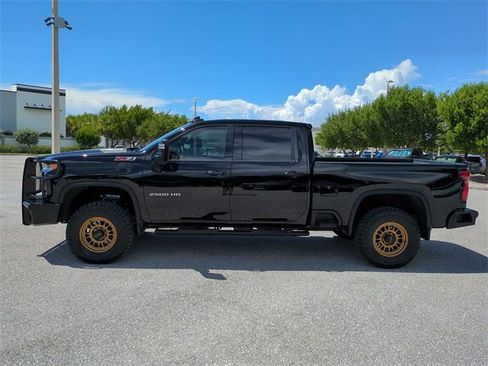 Used 2023 Chevrolet Silverado 2500 LTZ image 7