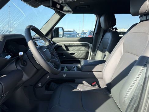 New 2026 Land Rover Defender 110 X-Dynamic SE image 10