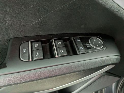 Used 2023 Kia Soul LX w/ Option Group 015 FWD image 15