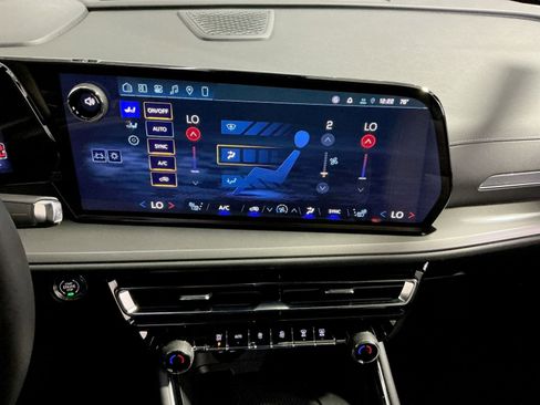 New 2026 Chevrolet Traverse LT w/ Enhanced Driving Package image 29