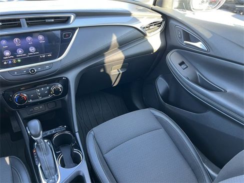 Used 2020 Buick Encore GX Preferred w/ Cold Weather Comfort Package image 32