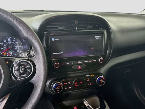 Used 2022 Kia Soul S FWD image 18