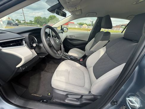 Used 2020 Toyota Corolla LE FWD image 12