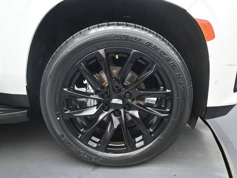 Used 2023 Cadillac Escalade ESV Sport AWD/4WD image 19