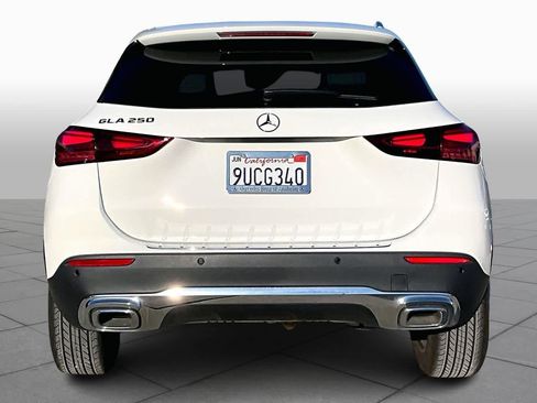 Used 2025 Mercedes-Benz GLA 250 image 4