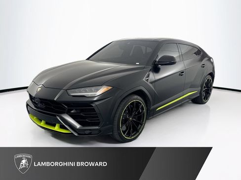 Used 2022 Lamborghini Urus AWD/4WD image 1