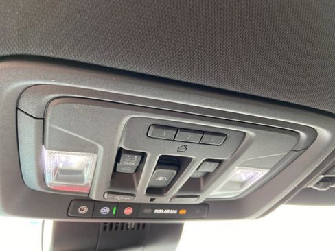 Used 2023 Chevrolet Silverado 1500 ZR2 image 44