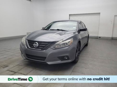 Used 2018 Nissan Altima 2.5 SR w/ SR Midnight Edition FWD image 1