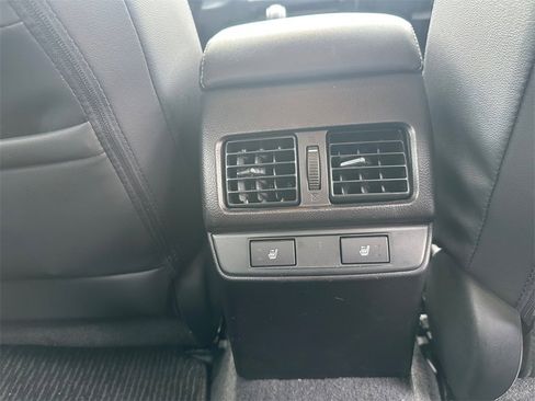 Used 2017 Subaru Outback 2.5i Limited image 23