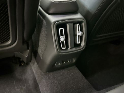 Used 2021 Volvo XC40 P8 Recharge AWD/4WD image 29