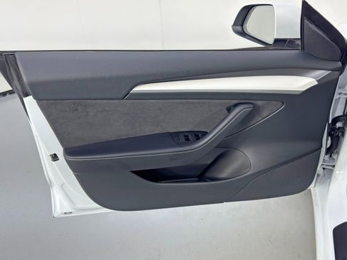Used 2023 Tesla Model 3 Performance image 46
