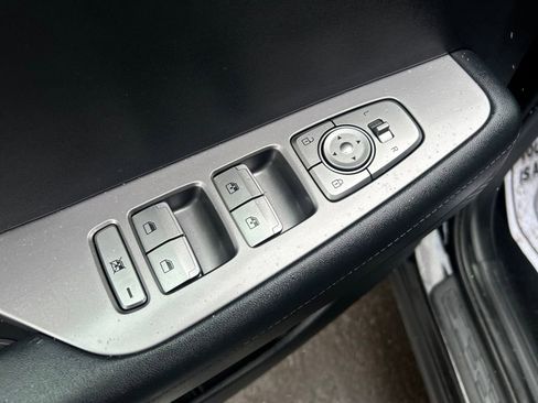 Used 2022 Hyundai Palisade SE image 19