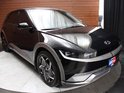 Used 2024 Hyundai Ioniq 5 Limited image 13