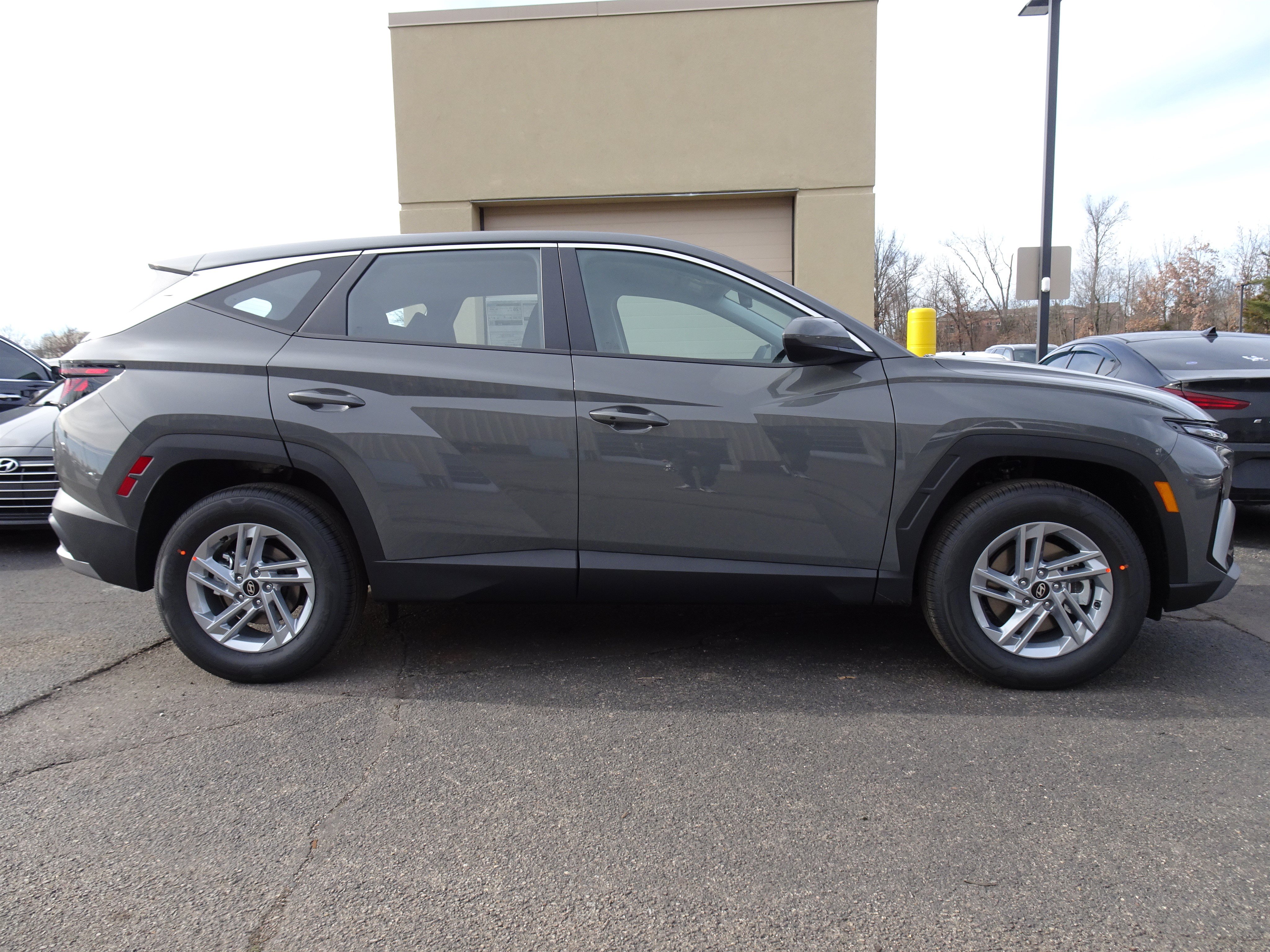 New 2026 Hyundai Tucson SE AWD/4WD image 2