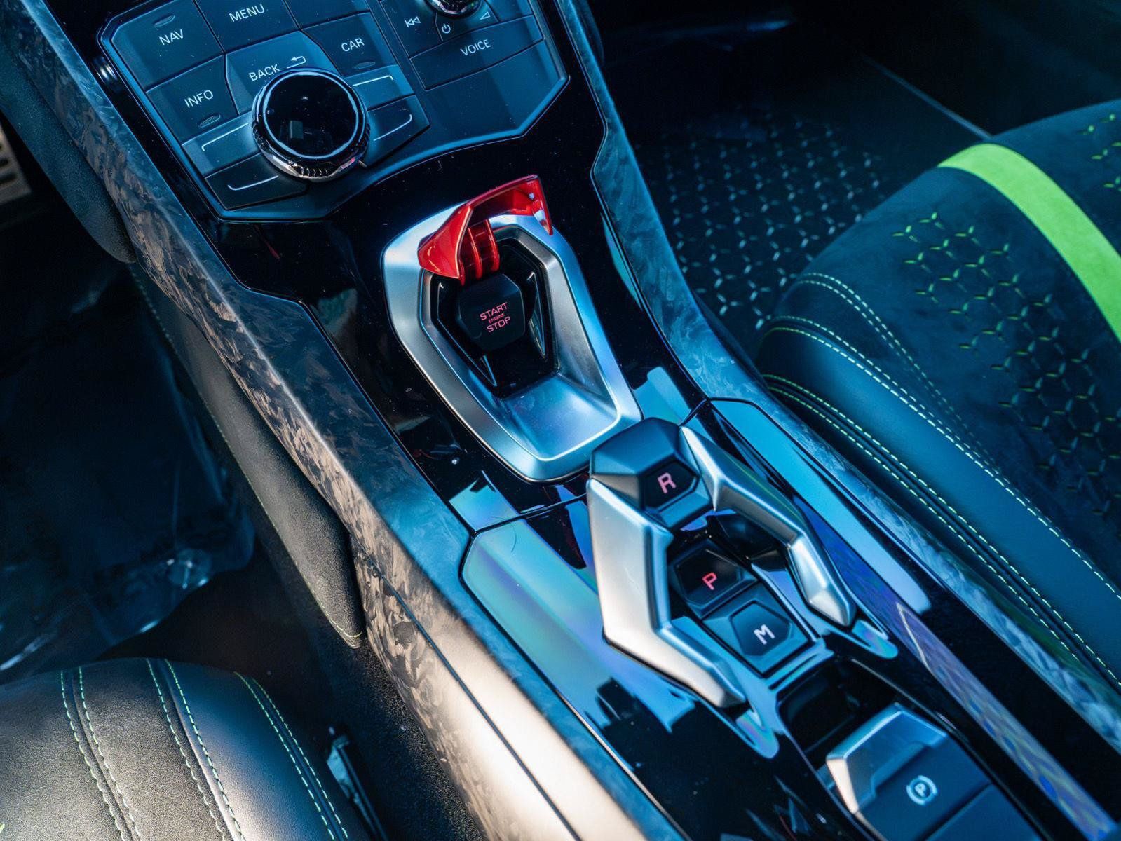 Used 2018 Lamborghini Huracan Performante AWD/4WD image 29