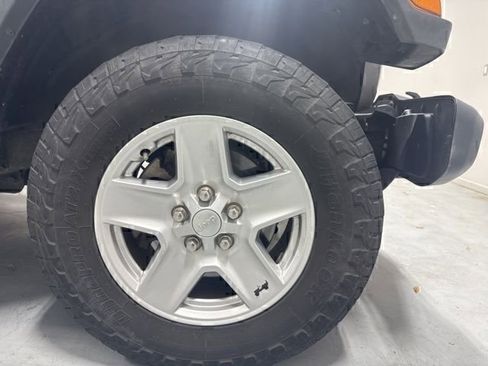 Used 2020 Jeep Gladiator Sport w/ Quick Order Package 24S image 4