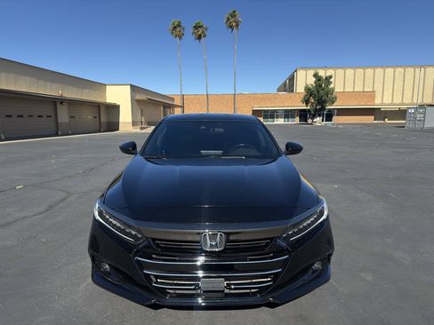 Used 2022 Honda Accord Sport image 2