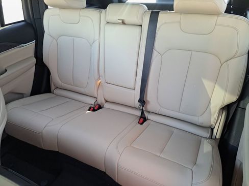 New 2025 Jeep Grand Cherokee Limited image 22