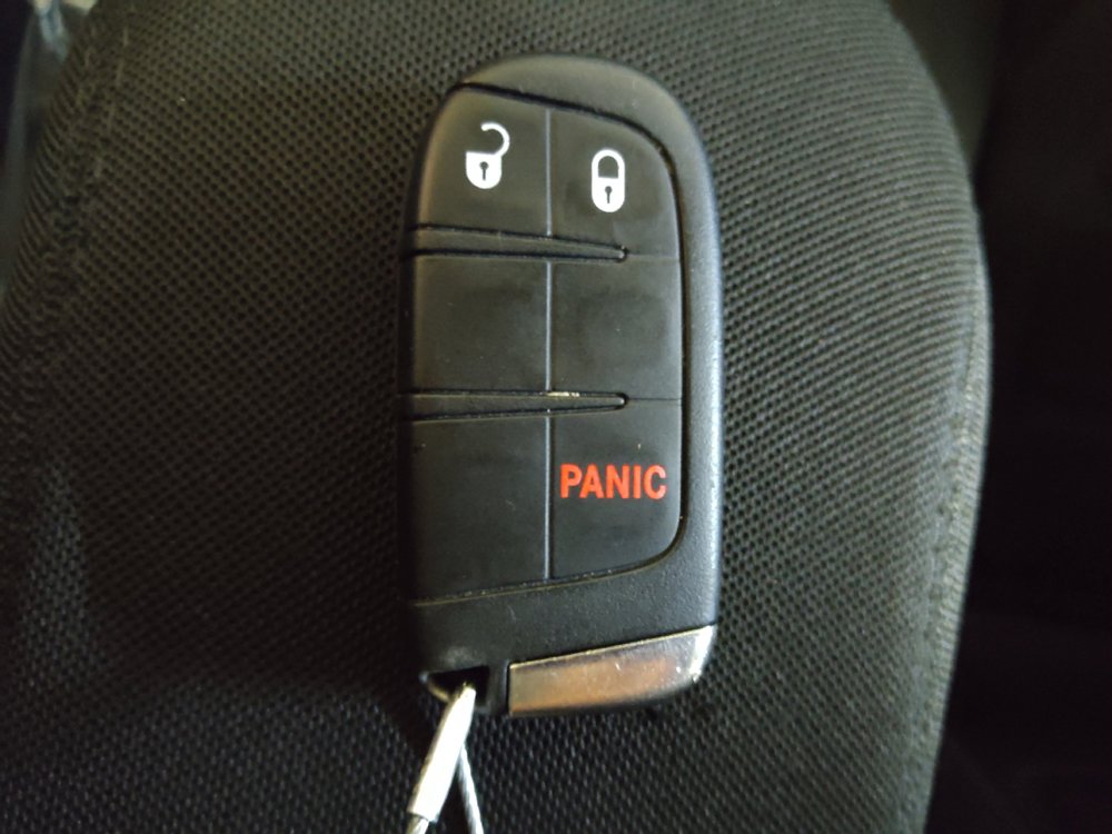Used 2020 Jeep Renegade Latitude AWD/4WD image 32