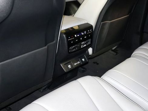 Certified 2023 Acura MDX SH-AWD w/ Advance Package image 16