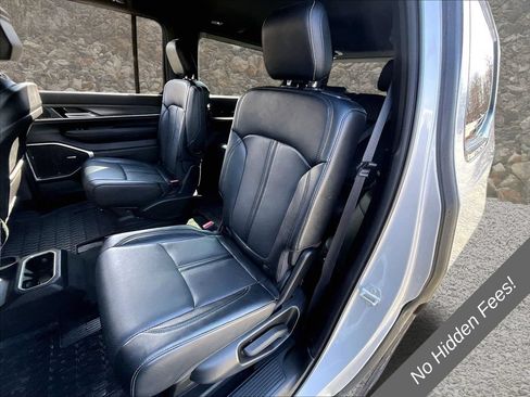Used 2024 Jeep Wagoneer Series III AWD/4WD image 21