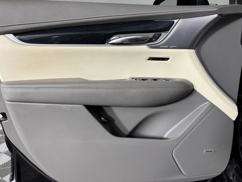 Used 2024 Cadillac XT6 Premium Luxury w/ Technology Package AWD/4WD image 43