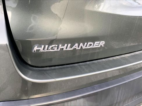 Used 2015 Toyota Highlander XLE image 9