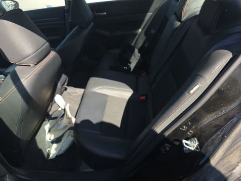 Used 2022 Nissan Altima 2.5 SR image 13