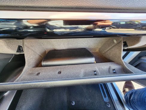 Used 2014 Porsche Cayenne Platinum Edition image 35