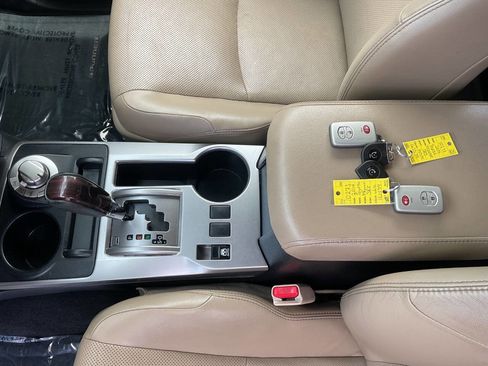 Used 2014 Toyota 4Runner Limited AWD/4WD image 25