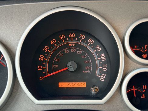 Used 2010 Toyota Tundra 4x4 Double Cab image 4