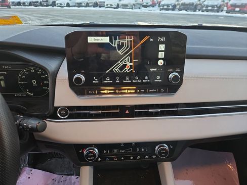 Used 2024 Mitsubishi Outlander SEL image 15