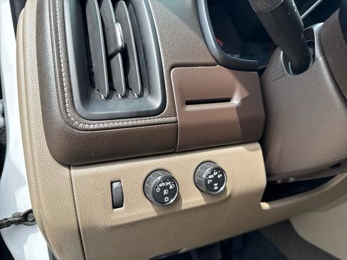 Used 2015 GMC Canyon SLT w/ Driver Alert Package AWD/4WD image 16