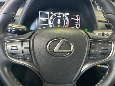 Used 2022 Lexus UX 200 w/ Accessory Package (Z2) FWD image 11