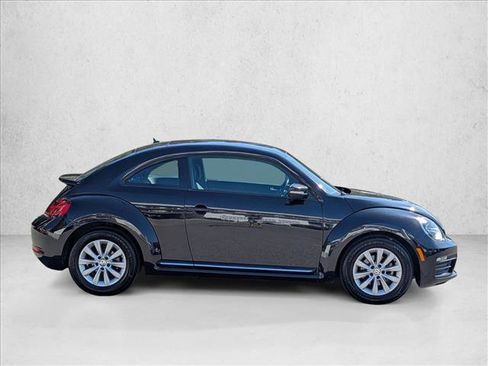 Used 2019 Volkswagen Beetle 2.0T image 4